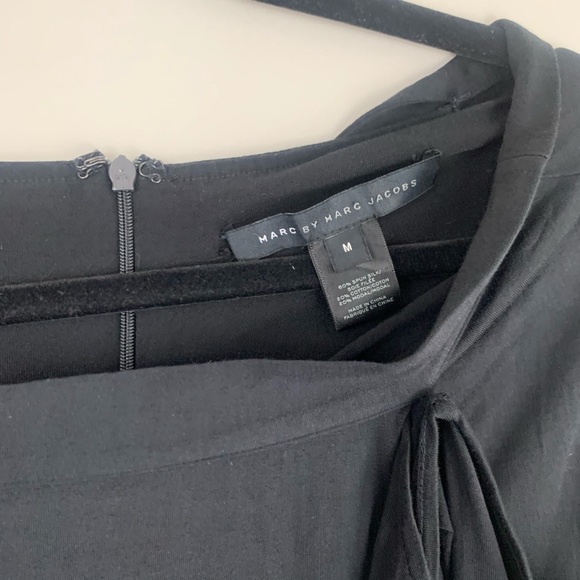 Marc Jacobs spun silk off the shoulder drapey little black dress - Picture 4 of 9